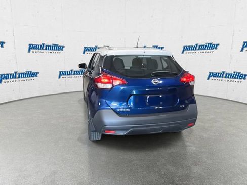 Used 2019 Nissan Kicks SV FWD image 9