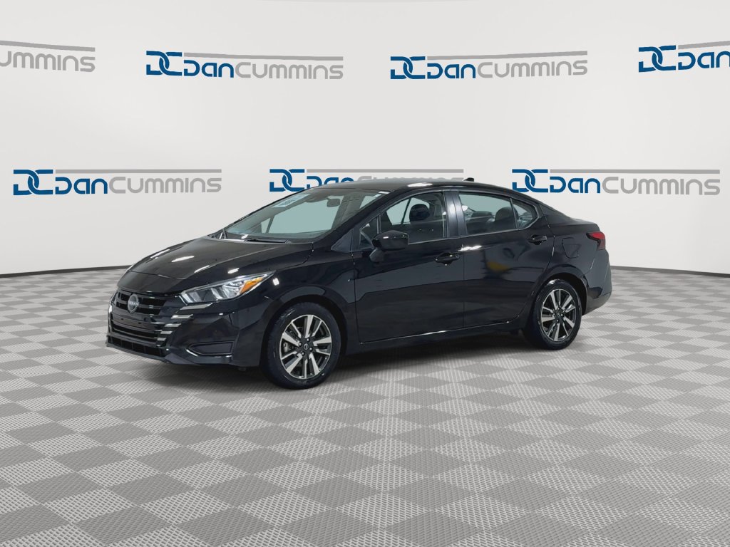 Used 2024 Nissan Versa SV FWD image 4