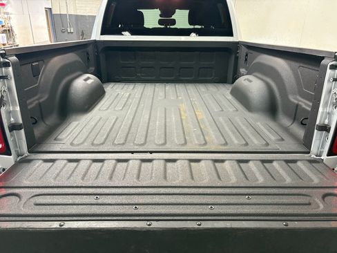Used 2026 RAM 2500 Big Horn AWD/4WD image 10