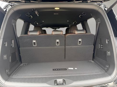 New 2026 Nissan Armada SL w/ Captain's Chari Seat Package AWD/4WD image 9