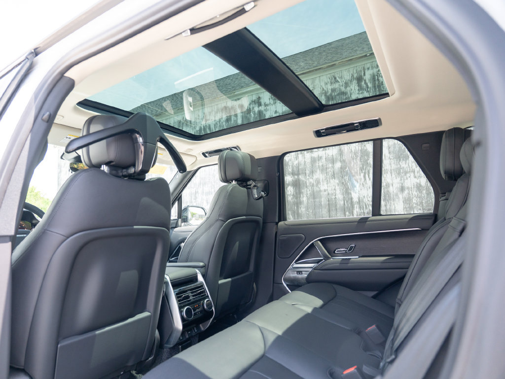New 2026 Land Rover Range Rover SE AWD/4WD image 22