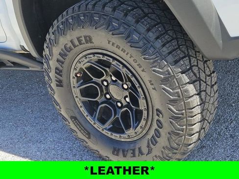 Used 2024 Chevrolet Colorado ZR2 w/ ZR2 Bison Edition image 10