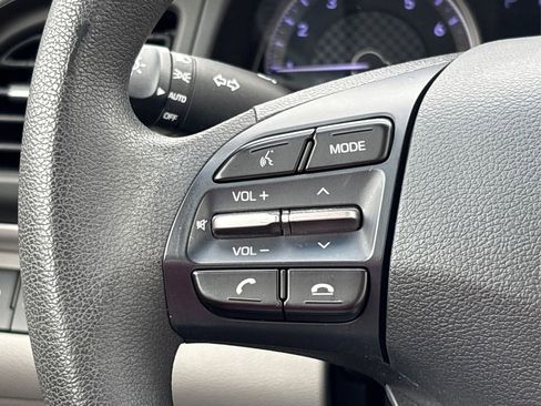 Used 2019 Hyundai Elantra SEL image 27