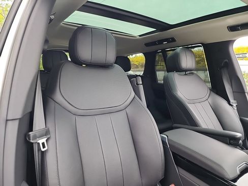 Used 2025 Land Rover Range Rover SE AWD/4WD image 54
