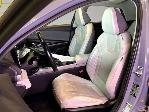 Used 2023 Hyundai Elantra Limited FWD image 21