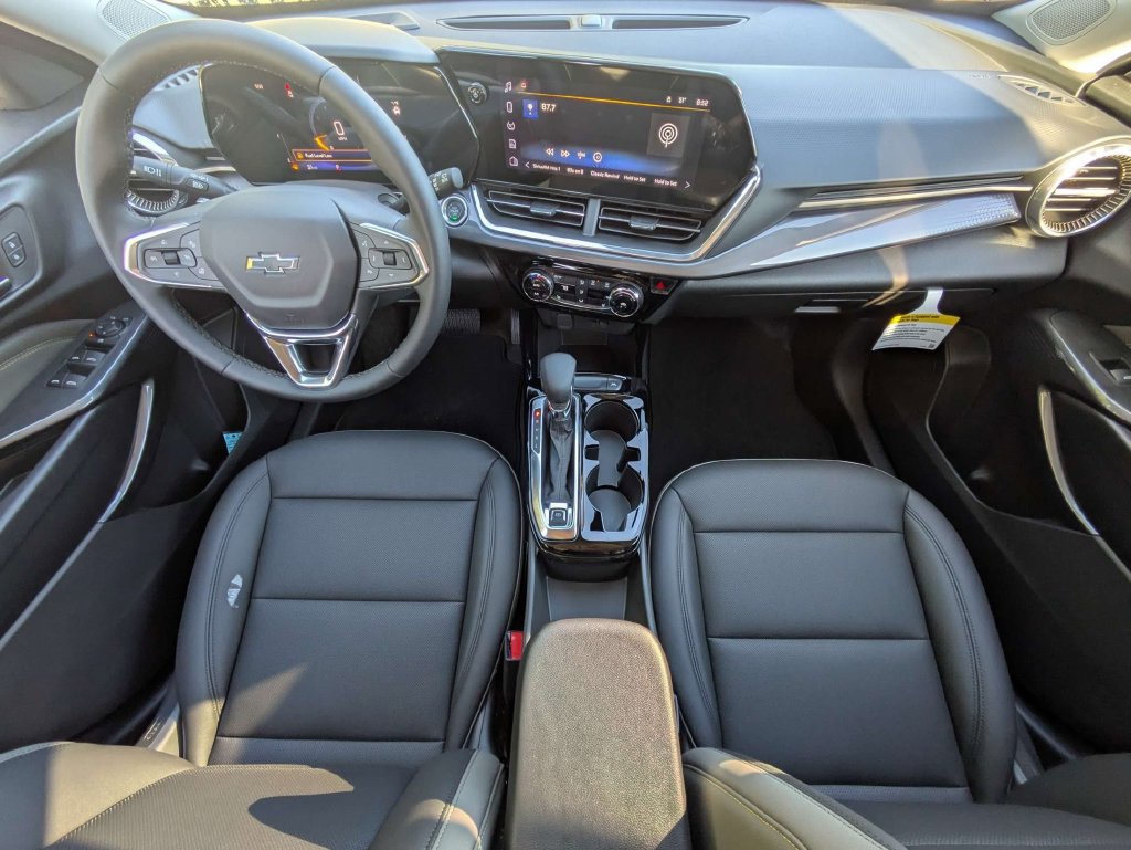New 2026 Chevrolet Trax ACTIV w/ Driver Confidence Package FWD image 17