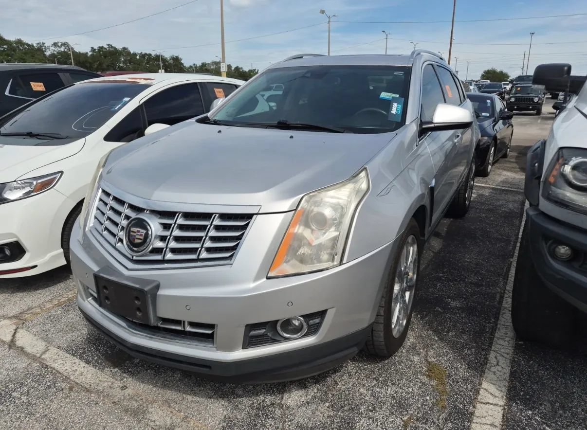 Used 2016 Cadillac SRX Premium w/ Driver Assist Package AWD/4WD image 3