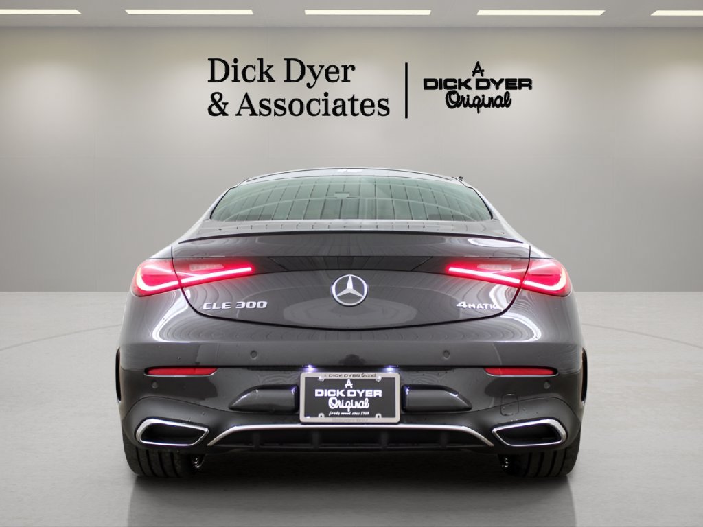Used 2025 Mercedes-Benz CLE 300 4MATIC Coupe image 4