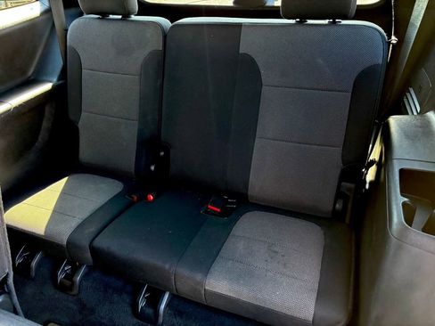 Used 2023 Chevrolet Traverse LT image 22