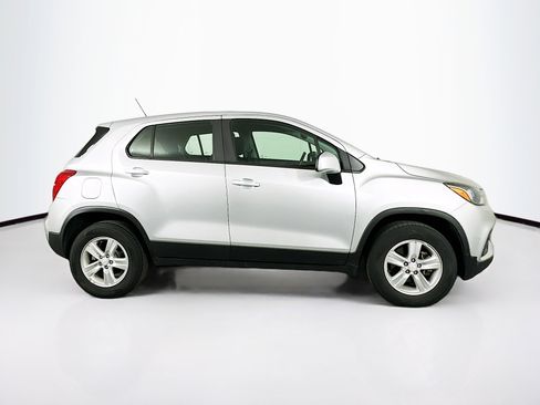 Used 2018 Chevrolet Trax LS AWD/4WD image 10