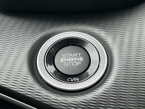 Used 2023 Jeep Grand Cherokee L Laredo AWD/4WD image 38
