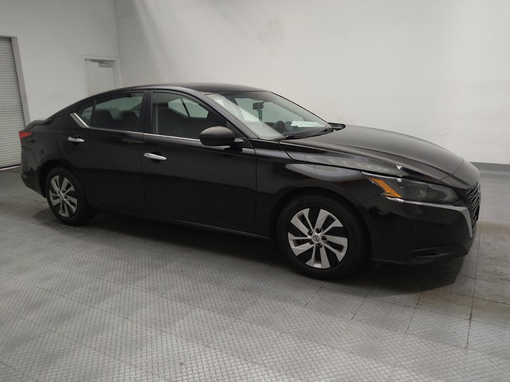 Used 2025 Nissan Altima 2.5 S FWD image 11