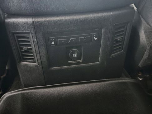 Used 2018 RAM 1500 Laramie w/ Convenience Group AWD/4WD image 26