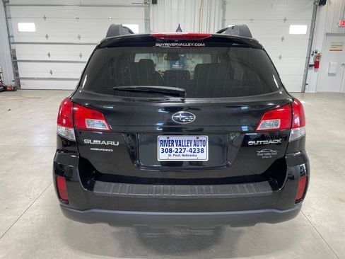 Used 2013 Subaru Outback 2.5i Limited w/ Moonroof Pkg AWD/4WD image 6