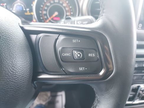 Used 2018 Jeep Wrangler Unlimited Sport S AWD/4WD image 21