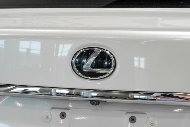 Used 2018 Lexus LS 500 w/ Accessory Package (Z1) RWD image 67