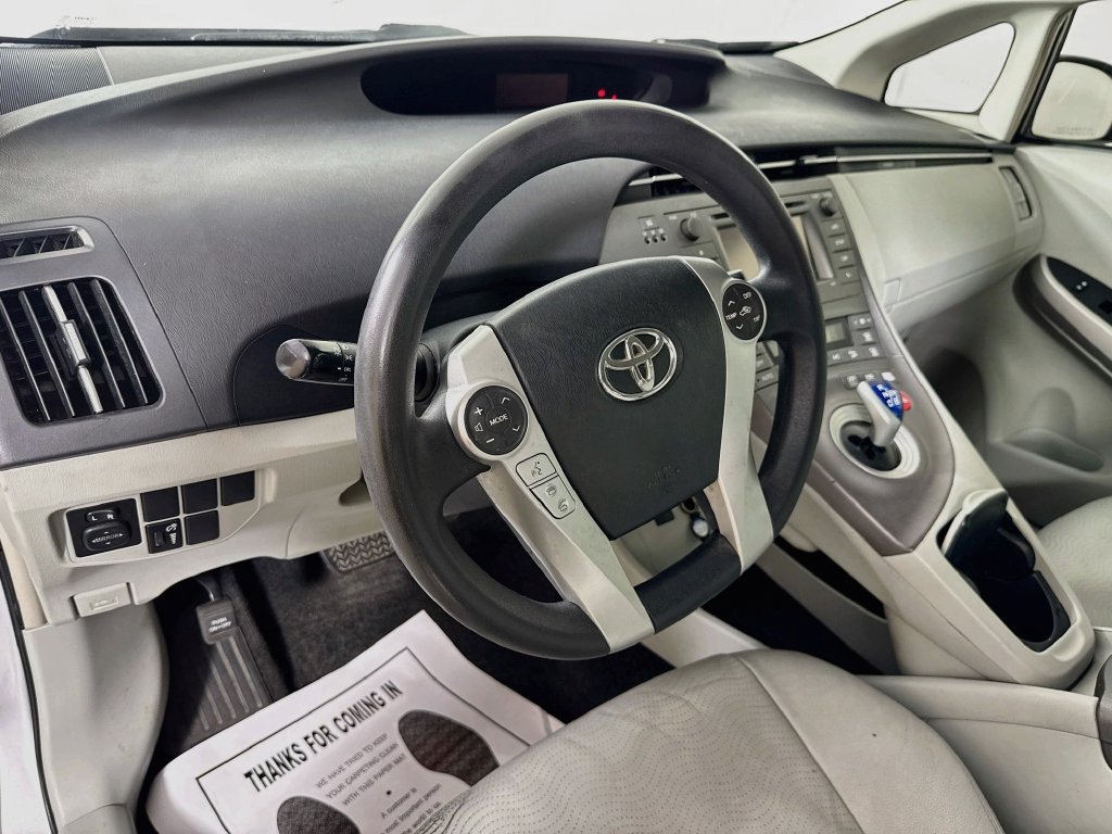 Used 2014 Toyota Prius Three FWD image 9