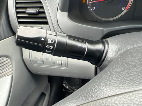 Used 2013 Hyundai Accent GLS FWD image 17