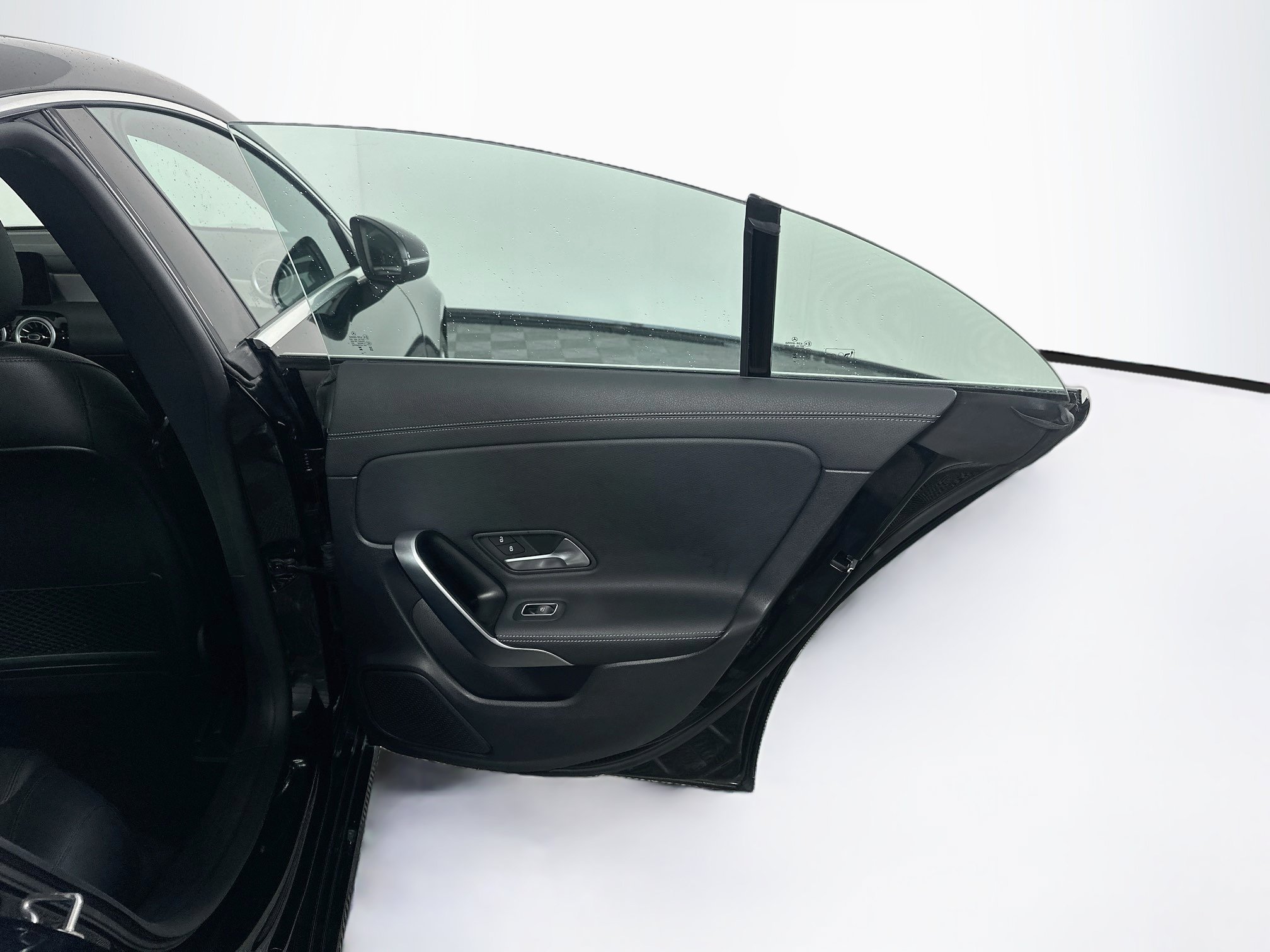 Used 2025 Mercedes-Benz CLA 250 image 32