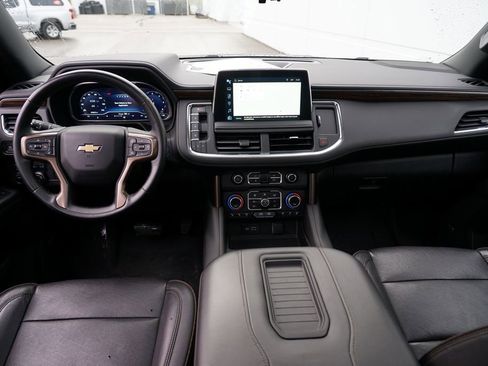 Used 2023 Chevrolet Suburban High Country w/ Premium Package image 25