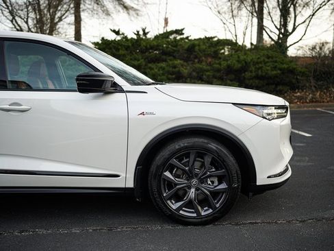 Used 2023 Acura MDX A-Spec image 11
