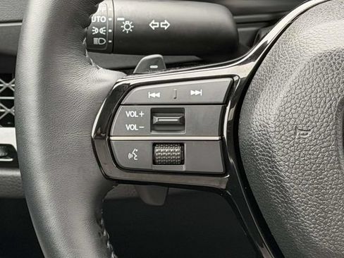 Certified 2025 Honda Accord Touring image 19