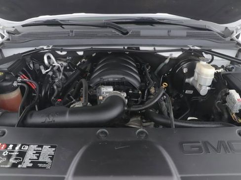 Used 2019 GMC Yukon XL SLT w/ Open Road Package RWD image 15