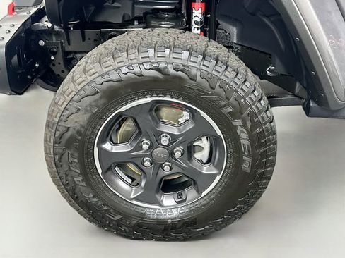 Used 2021 Jeep Gladiator Rubicon image 30