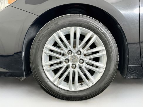 Used 2014 Lexus ES 350 w/ Luxury Package FWD image 11