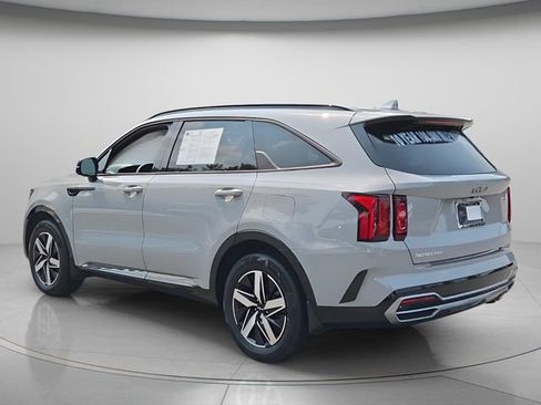 Used 2023 Kia Sorento EX FWD image 6