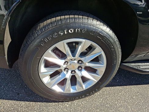 Certified 2024 Chevrolet Suburban Premier image 9