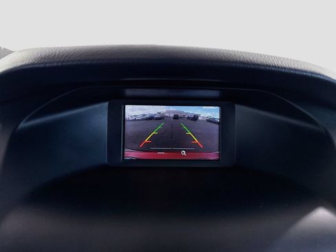 Used 2018 Ford Focus SE FWD image 15