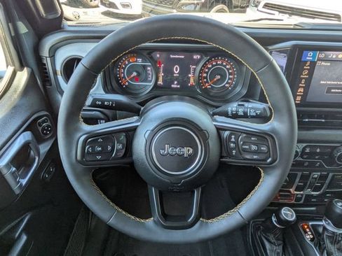 Used 2024 Jeep Wrangler Unlimited Sport AWD/4WD image 18