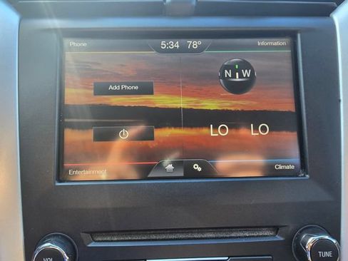 Used 2016 Ford Fusion SE FWD image 17