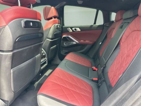 Used 2025 BMW X6 M60i AWD/4WD image 18