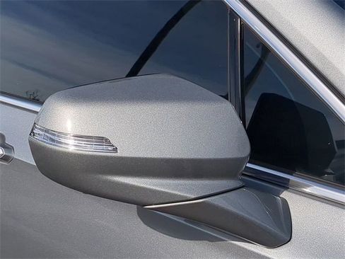 Used 2025 Cadillac XT6 Premium Luxury w/ Technology Package image 12