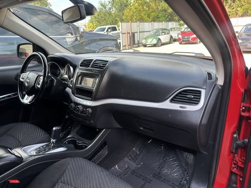 Used 2020 Dodge Journey SE w/ SE Popular Equipment Group image 15