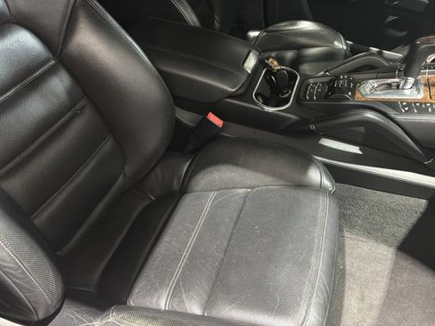Used 2011 Porsche Cayenne Turbo AWD/4WD image 22