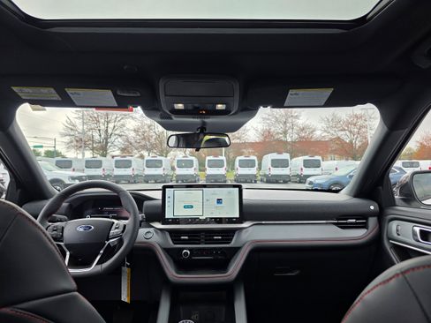 New 2026 Ford Explorer ST-Line image 19