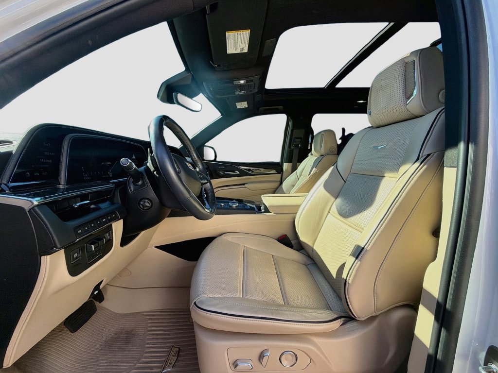 Used 2024 Cadillac Escalade ESV Premium Luxury w/ Performance Package AWD/4WD image 22
