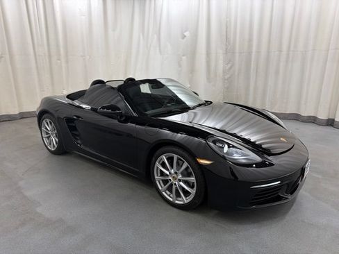 Used 2019 Porsche 718 Boxster RWD image 22