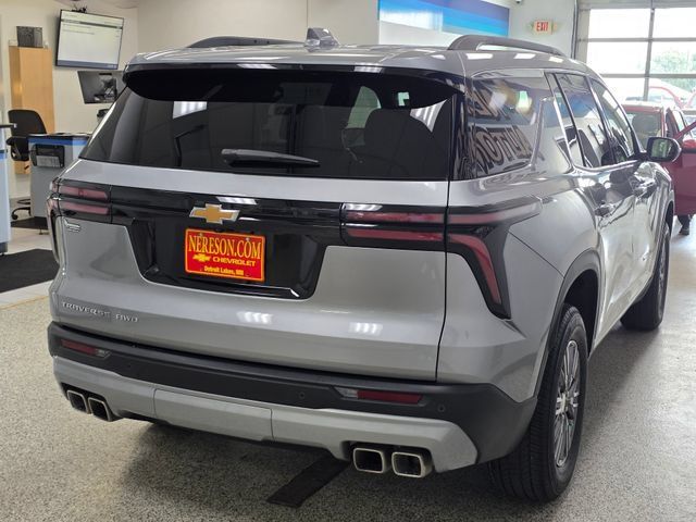 Used 2026 Chevrolet Traverse LT AWD/4WD image 7