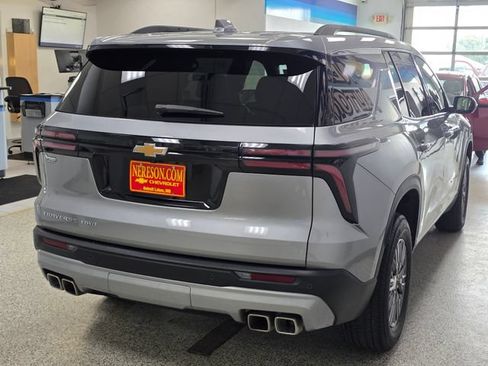 Used 2026 Chevrolet Traverse LT AWD/4WD image 7