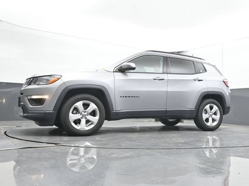 Used 2018 Jeep Compass Latitude w/ Popular Equipment Group FWD image 46