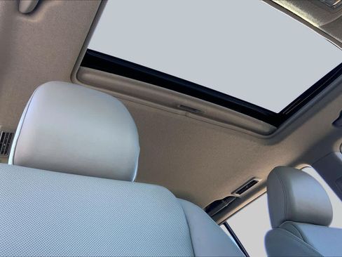 Used 2013 Toyota Highlander Limited FWD image 14