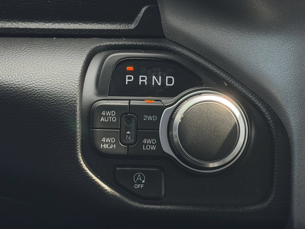 Used 2025 RAM 1500 Big Horn AWD/4WD image 18