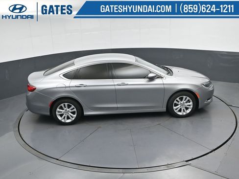 Used 2016 Chrysler 200 Limited image 44