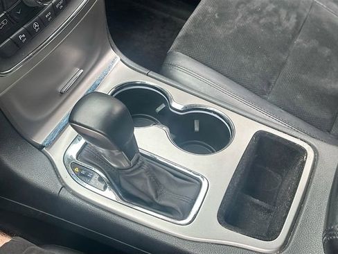 Used 2018 Jeep Grand Cherokee Altitude AWD/4WD image 18