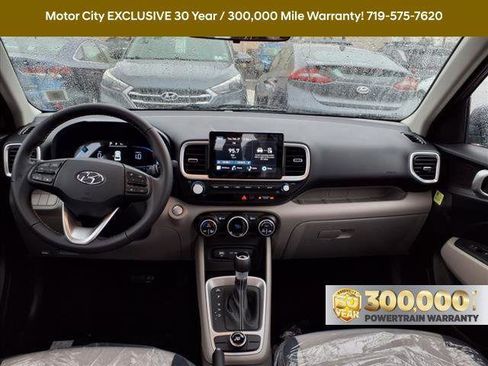 New 2025 Hyundai Venue SEL image 15