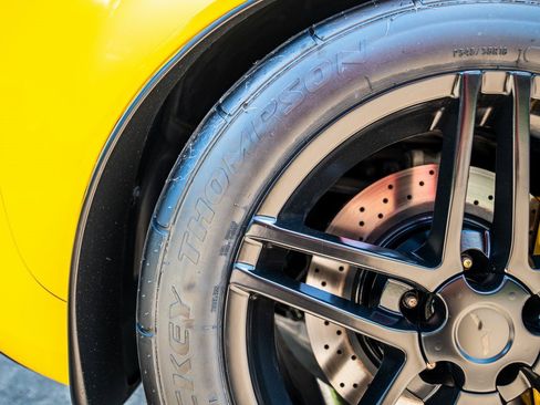 Used 2006 Chevrolet Corvette Z06 w/ Preferred Equipment Group image 65